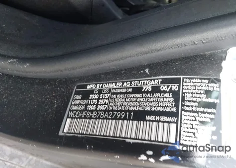 2011 Mercedes-Benz E 350 4Matic z USA, uszkodzony, nr VIN WDDHF8HB7BA279911